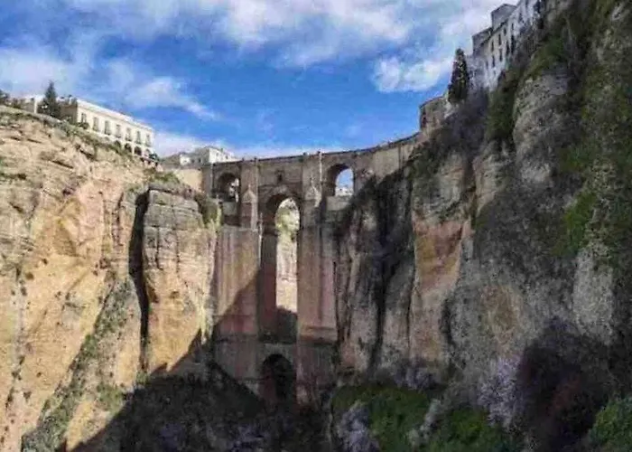 X C Morales & Arnal Lägenhet